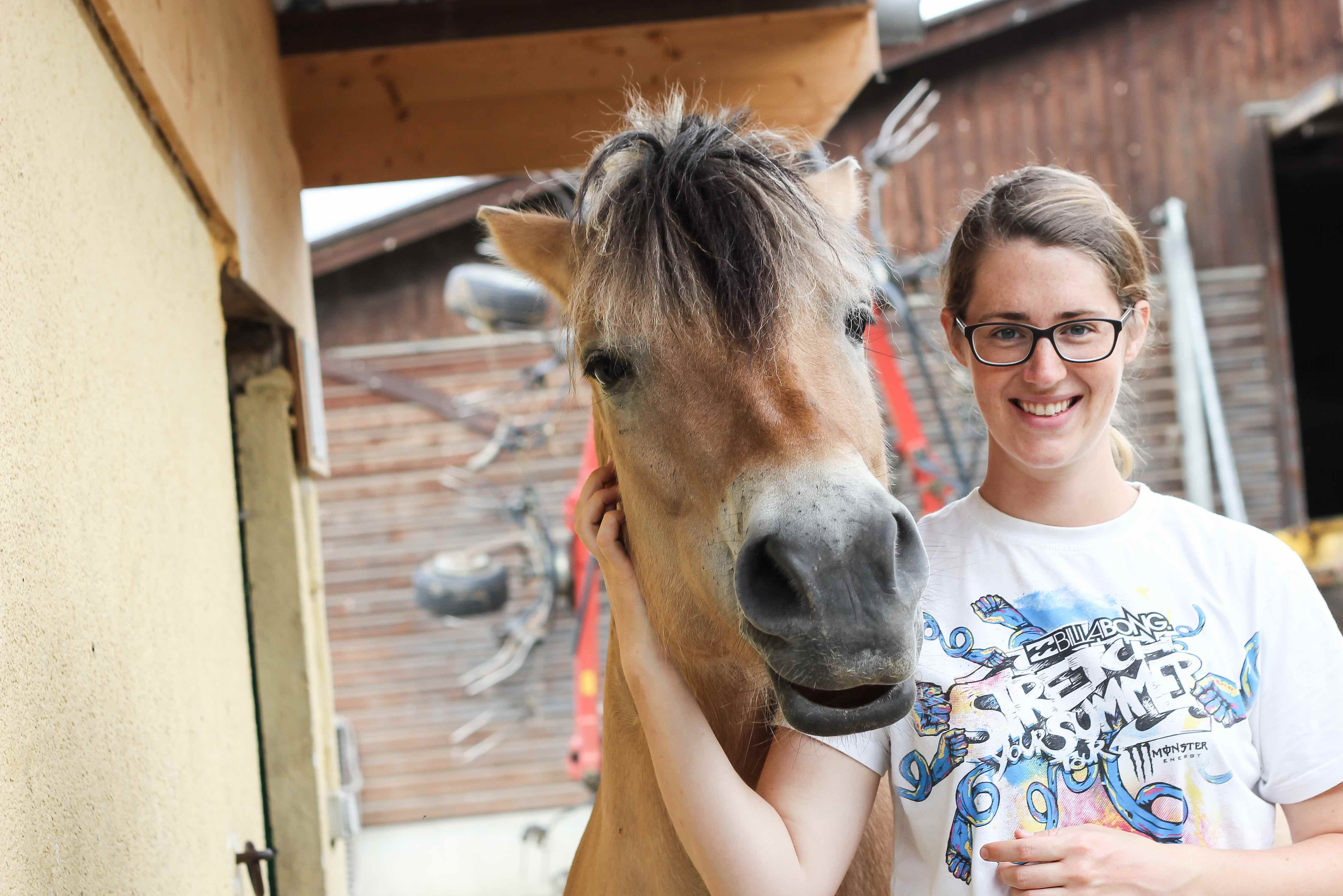 Pferdegestützte Therapie und Natural Horsemanship - Nicola Mümdemann, Dipl. Psych.